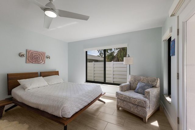 426 N SHORE DRIVE, Sarasota, FL 34234