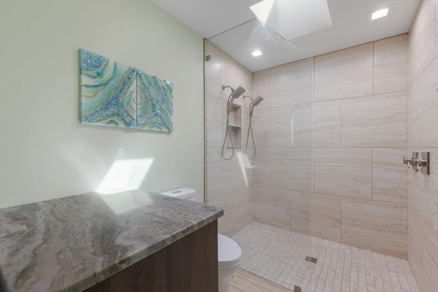 426 N SHORE DRIVE, Sarasota, FL 34234