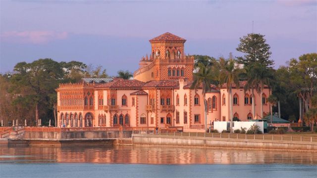 426 N SHORE DRIVE, Sarasota, FL 34234