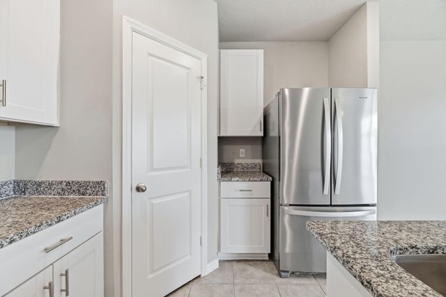 4046 HOT SPRINGS Avenue, Palm Springs, FL 33461