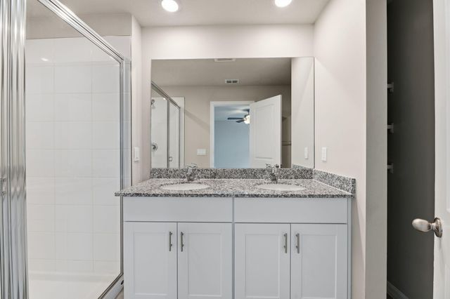 4046 HOT SPRINGS Avenue, Palm Springs, FL 33461