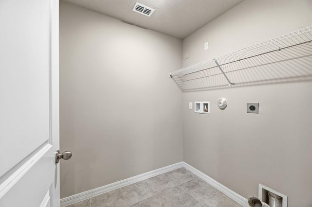 4046 HOT SPRINGS Avenue, Palm Springs, FL 33461