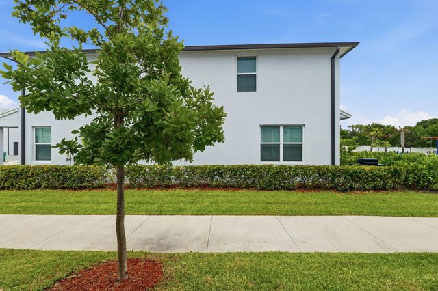 4046 HOT SPRINGS Avenue, Palm Springs, FL 33461