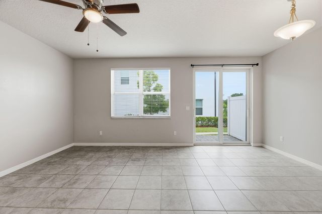 4046 HOT SPRINGS Avenue, Palm Springs, FL 33461