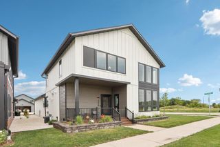 4238 E Lake Vista BOULEVARD, Oak Creek, WI 53154