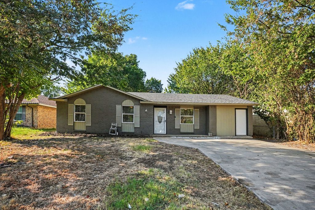 2429 February Lane, Grand Prairie, TX 75050 — exterior