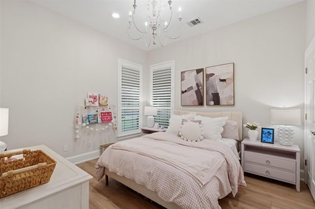 331 THE HILLS DR 10, Austin, TX 78738