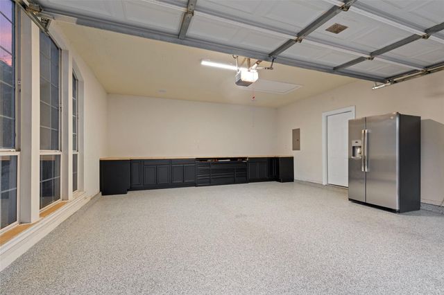331 THE HILLS DR 10, Austin, TX 78738