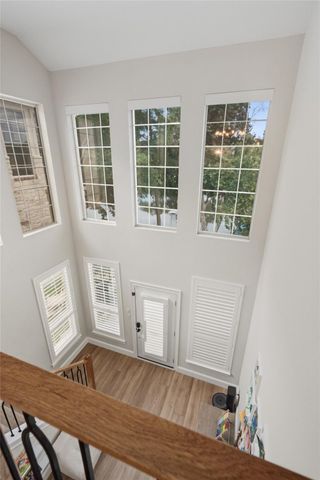 331 THE HILLS DR 10, Austin, TX 78738