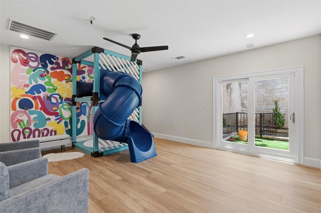 331 THE HILLS DR 10, Austin, TX 78738