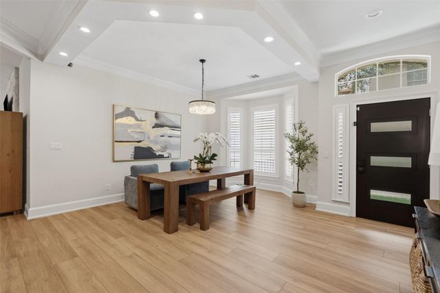 331 THE HILLS DR 10, Austin, TX 78738