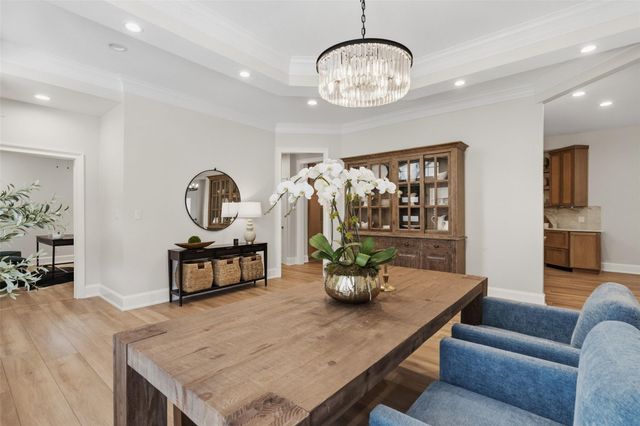 331 THE HILLS DR 10, Austin, TX 78738