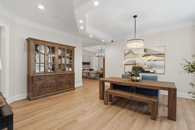 331 THE HILLS DR 10, Austin, TX 78738
