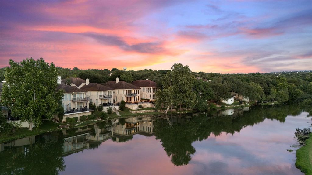 331 THE HILLS DR 10, Austin, TX 78738