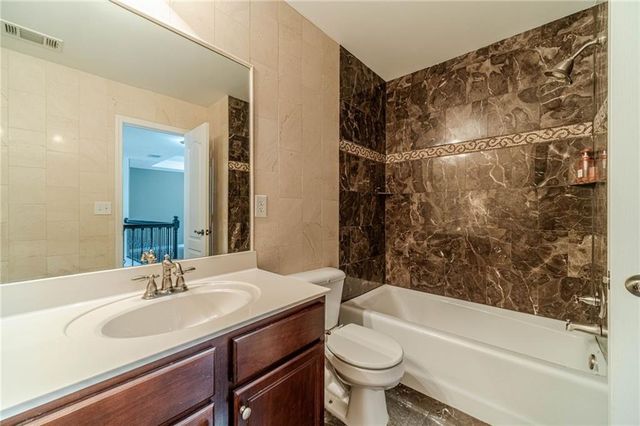 1150 Lake Point Way, Suwanee, GA 30024