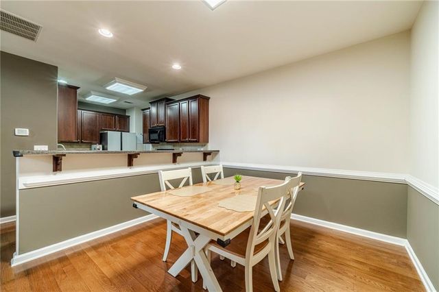 1150 Lake Point Way, Suwanee, GA 30024