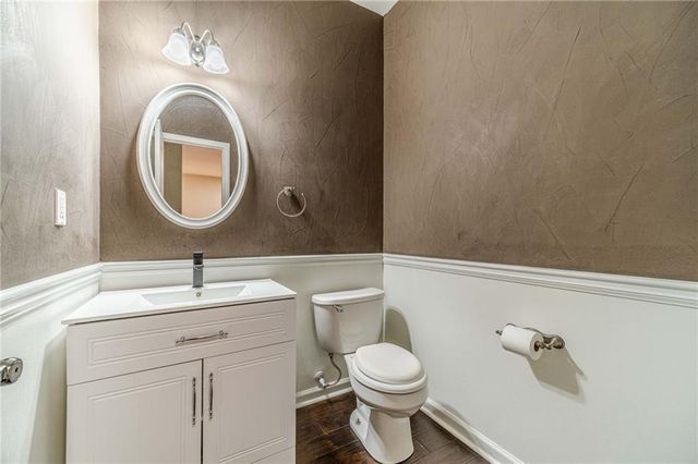 1150 Lake Point Way, Suwanee, GA 30024