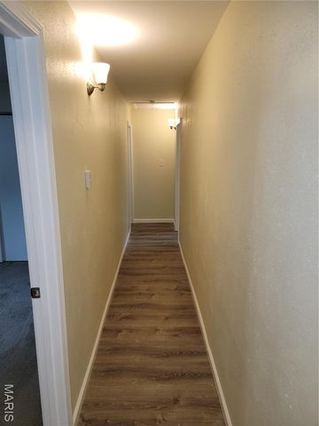 846 Elsworth Place, St Louis, MO 63135