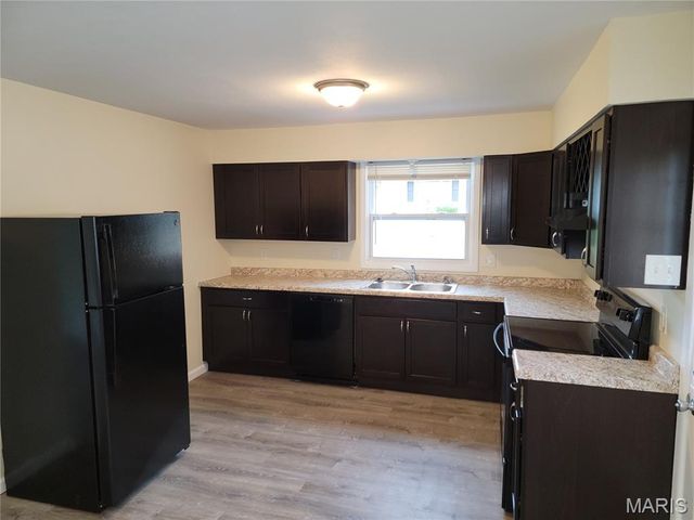 846 Elsworth Place, St Louis, MO 63135