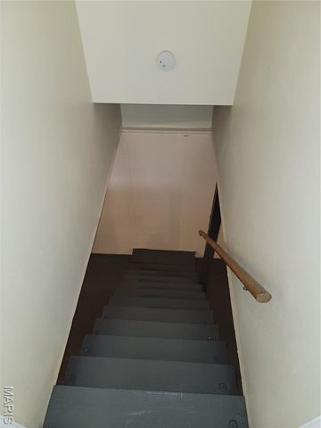 846 Elsworth Place, St Louis, MO 63135