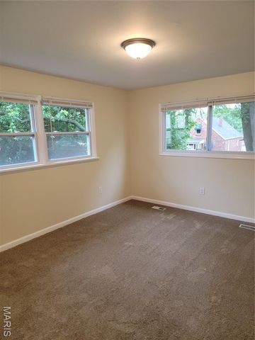 846 Elsworth Place, St Louis, MO 63135