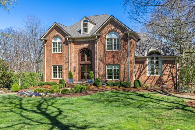912 Calloway Dr, Brentwood, TN 37027