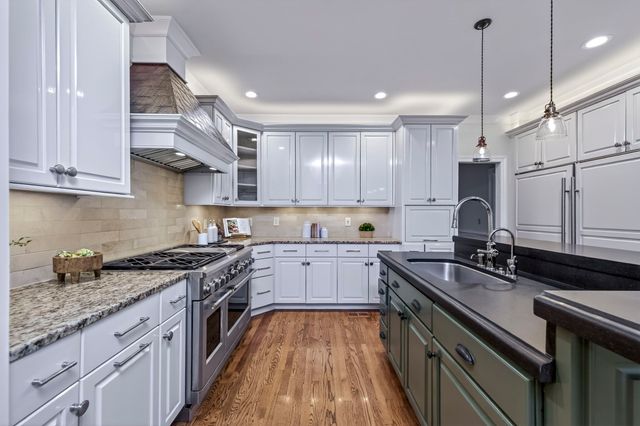 912 Calloway Dr, Brentwood, TN 37027