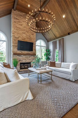 912 Calloway Dr, Brentwood, TN 37027