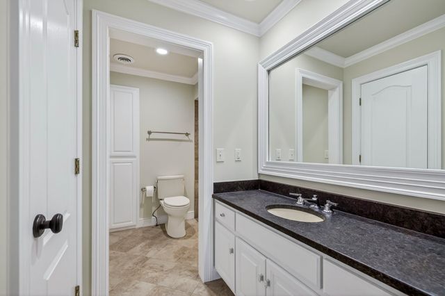 912 Calloway Dr, Brentwood, TN 37027