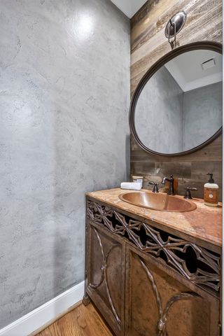 912 Calloway Dr, Brentwood, TN 37027