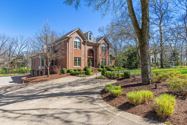 912 Calloway Dr, Brentwood, TN 37027