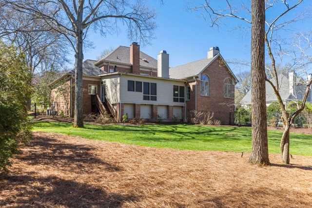 912 Calloway Dr, Brentwood, TN 37027