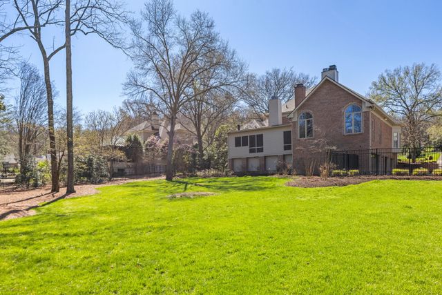 912 Calloway Dr, Brentwood, TN 37027