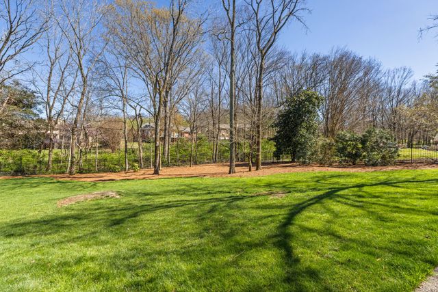 912 Calloway Dr, Brentwood, TN 37027