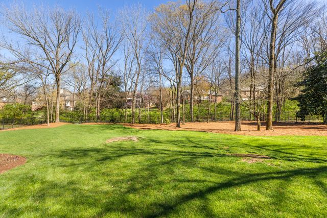 912 Calloway Dr, Brentwood, TN 37027