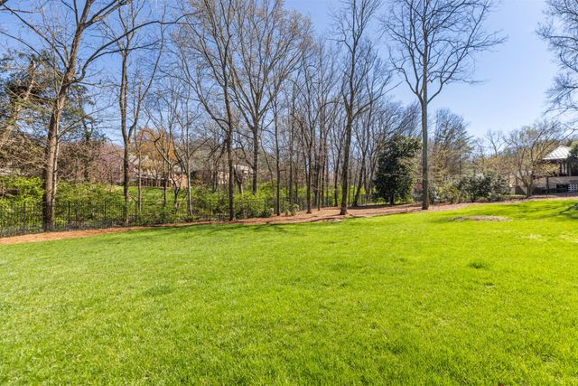 912 Calloway Dr, Brentwood, TN 37027