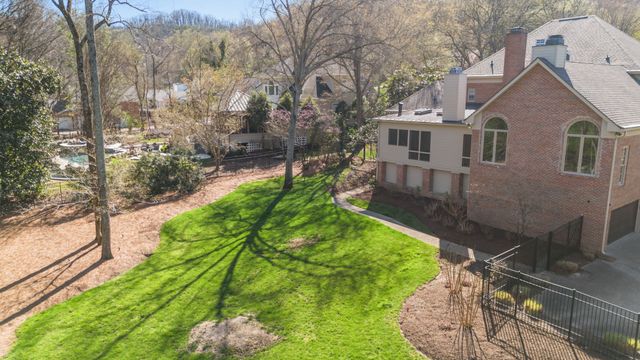 912 Calloway Dr, Brentwood, TN 37027