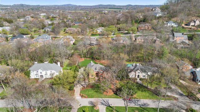 912 Calloway Dr, Brentwood, TN 37027