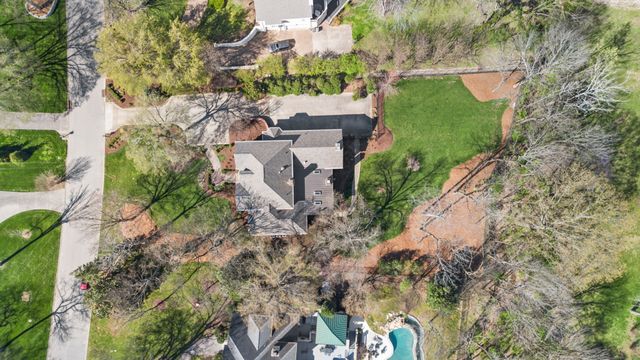 912 Calloway Dr, Brentwood, TN 37027