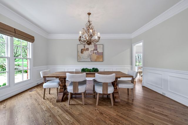 912 Calloway Dr, Brentwood, TN 37027