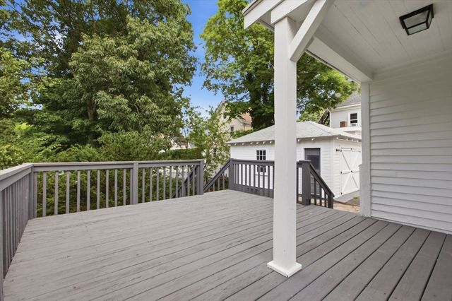 96 Union St, Holbrook, MA 02343