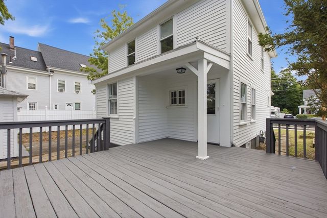 96 Union St, Holbrook, MA 02343