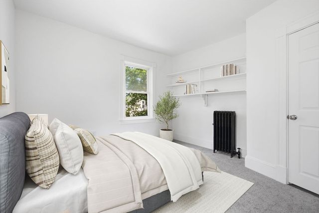 96 Union St, Holbrook, MA 02343