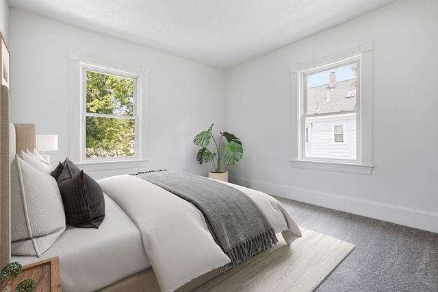 96 Union St, Holbrook, MA 02343