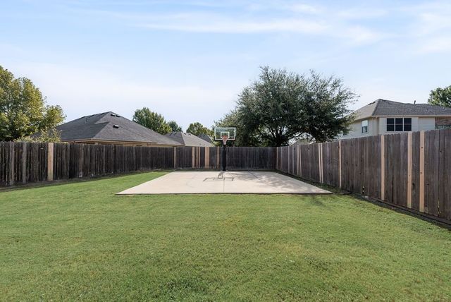 1816 Castle Creek Drive, Little Elm, TX 75068