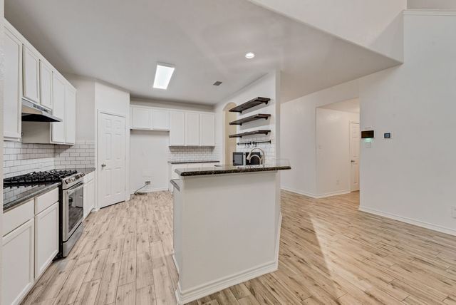 1816 Castle Creek Drive, Little Elm, TX 75068