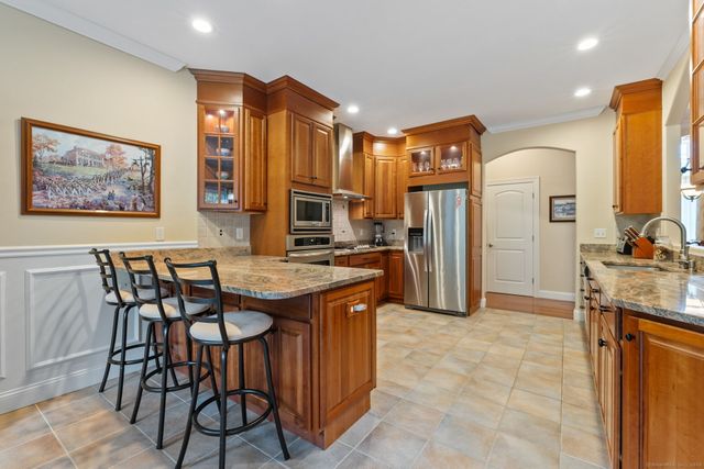 23 Beaudry Lane, Bloomfield, CT 06002