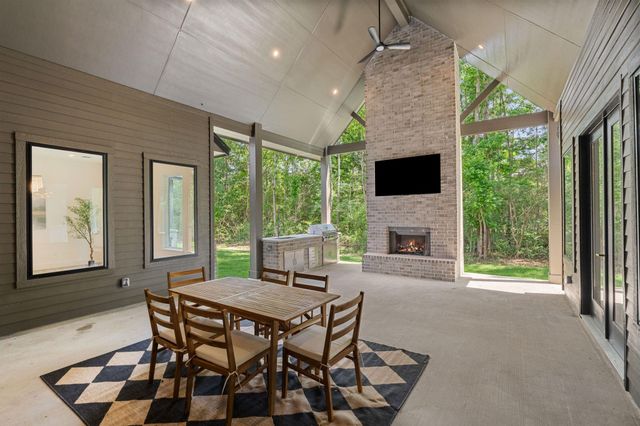 7002 Bowie Court, Montgomery, TX 77316