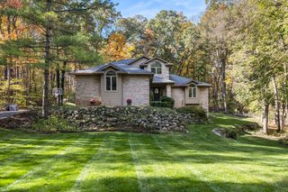13566 S Rainbow Drive, Dexter Twp, MI 48137