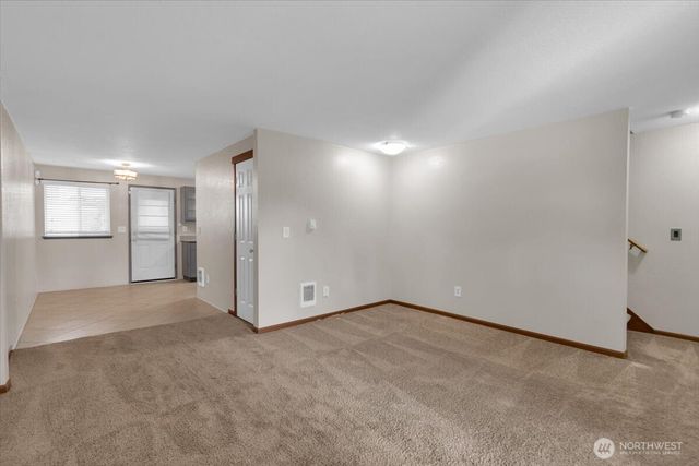 5706 99th Street Ct E, Puyallup, WA 98373